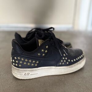 NIKE AIR Black Sneakers with Gold Star Accents SIZE 6